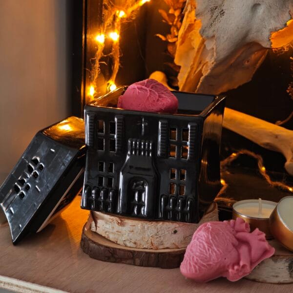 Quemador Gótico Casa Embrujada – Kit "Murder House" con Wax Melts de Incienso y Cedro