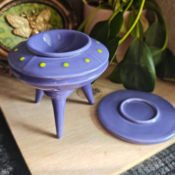 Quemador de Esencias OVNI "Abducción Aromática" – Kit Galáctico Completo