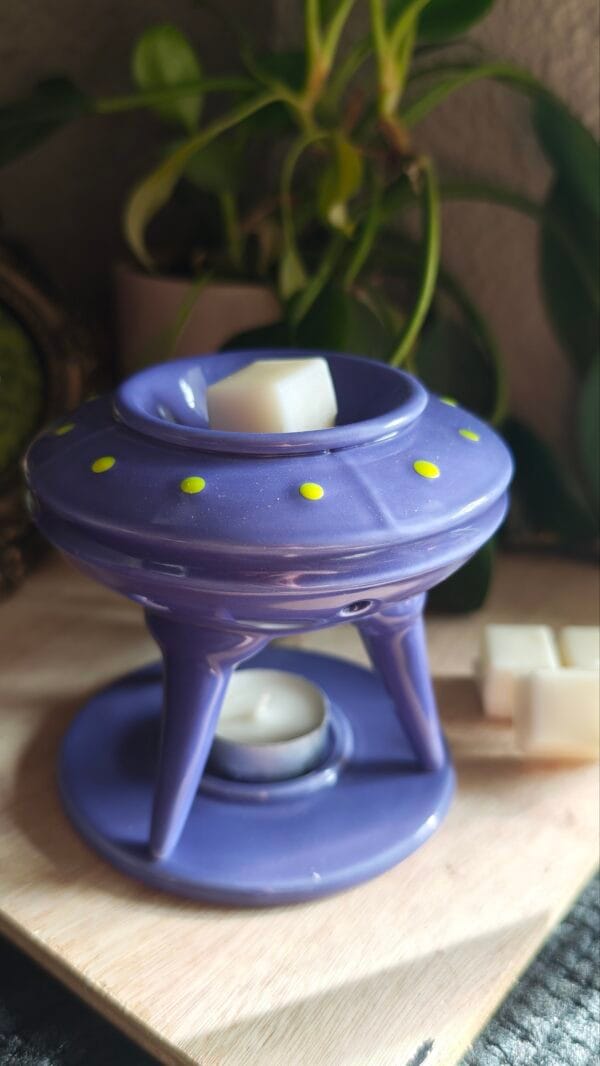 Quemador de Esencias OVNI "Abducción Aromática" – Kit Galáctico Completo