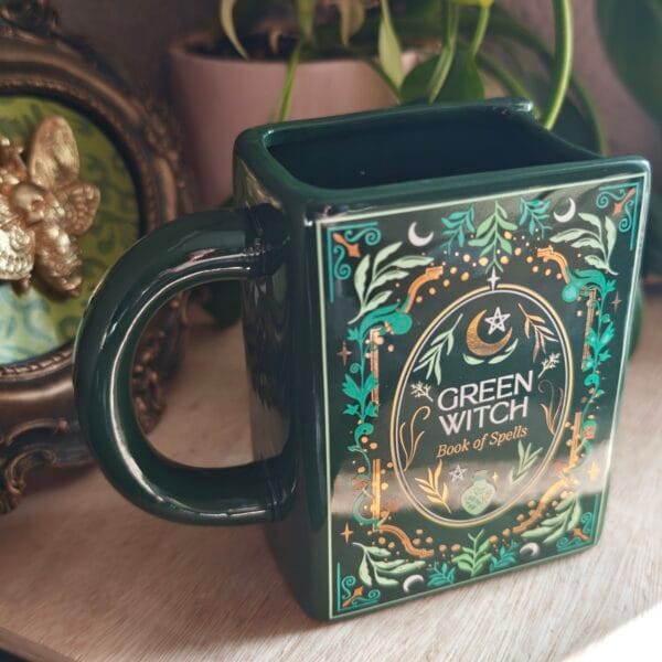 Vela Libro "Green Witch" 300ml – Magia Floral (Jazmín, Rosa, Violeta y Verbena)ucto