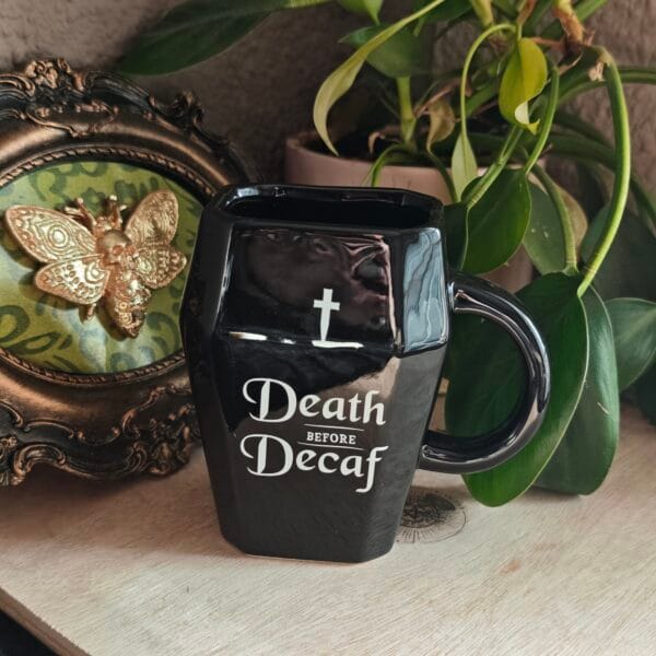 Vela Taza ataúd 'Esencia Antigua' – Biblioteca, Incienso y Cedro (230ml)