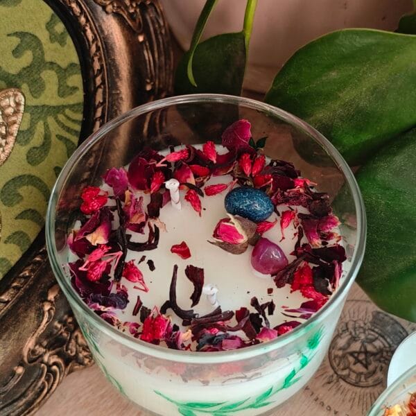 Vela Artesanal Botánica de Jazmín, Violeta y Magnolia con Flores Secas y Minerales Naturales (120ml)