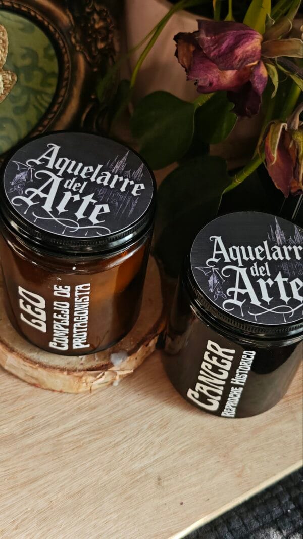 Colección "The Shadow Side": Velas de Horóscopo Artesanales y sus Red Flags