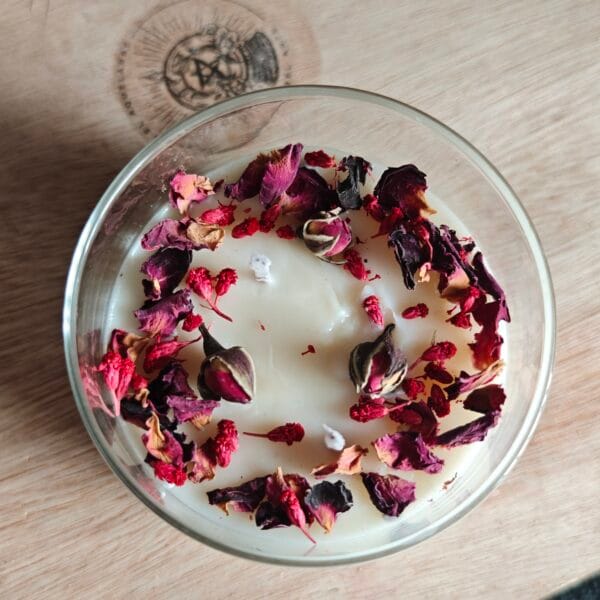 Vela Artesanal "Fresa y Nata" – Aroma Dulce y Cremoso (120ml)