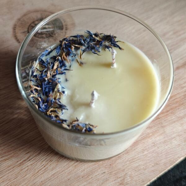 2026/03/1000132818-scaled.jpg Vela Artesanal "Gourmet Bliss" – Chocolate, Caramelo Salado y Café (120ml)