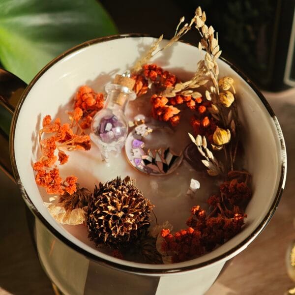 2026/03/1000132834-scaled.jpg Vela Taza 'Misticismo Dulce' – Turrón, Chocolate y Castaña (250ml)