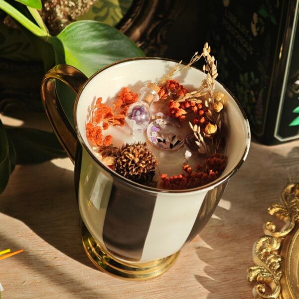 2026/03/1000132840-1-scaled.jpg Vela Taza 'Misticismo Dulce' – Turrón, Chocolate y Castaña (250ml)