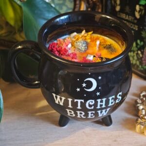 Vela Artesanal en Caldero – Aroma Polvorón, Manzana y Mango