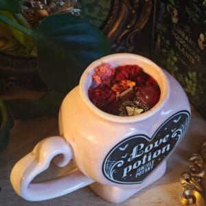 Vela de Soja "Love Potion" 300ml: Violeta, leche caliente y Vainilla