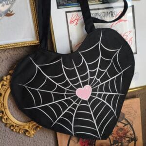 Tote Bag Corazón Gótica - Bolso de Telaraña Negro y Rosa (65x38 cm) - Accesorio de Lona Estilo Alt & Pastel Goth
