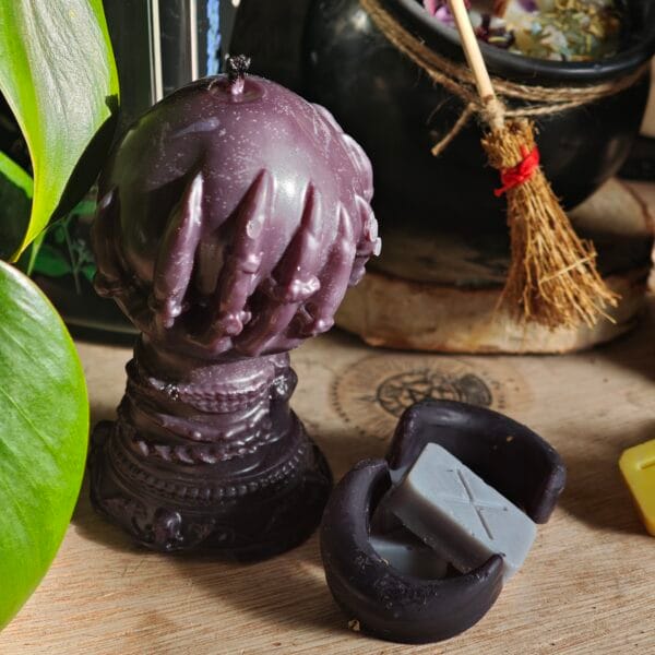 2026/04/1000133920-scaled.jpg Pack Ritual Bruja Nocturna – Velas aromáticas, incienso y ritual de limpieza Edición Beltane