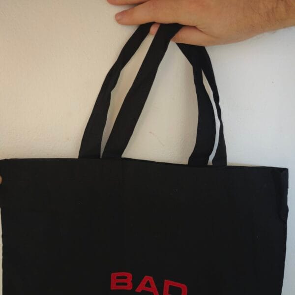 2026/04/1000134038-scaled.jpg Tote Bag Bad Omens - Simbología Red Edition 👁️⚡