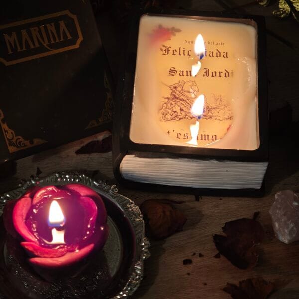 2026/04/1000134289-1-scaled.jpg 🕯️ Pack Especial Sant Jordi: Vela Libro + Kit de Encendido + Regalo 🌹