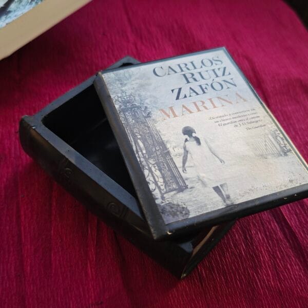 Libro de Resina Personalizado: Caja o Vela Artesanal