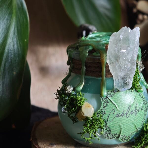 Pociones Aromáticas Místicas: Velas Artesanales de Folklore y Leyendas