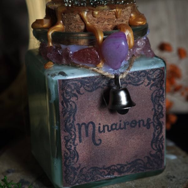 Pociones Aromáticas Místicas: Velas Artesanales de Folklore y Leyendas