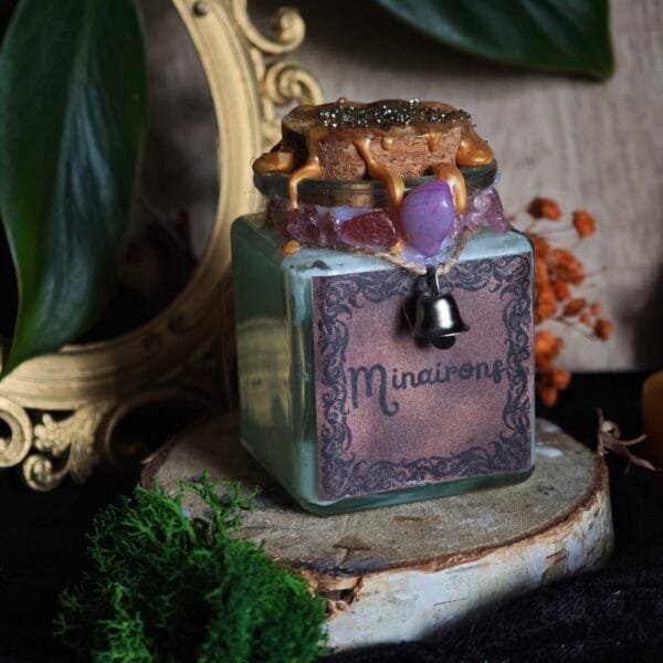 Pociones Aromáticas Místicas: Velas Artesanales de Folklore y Leyendas
