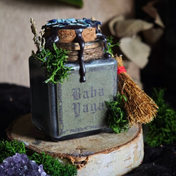Pociones Aromáticas Místicas: Velas Artesanales de Folklore y Leyendas