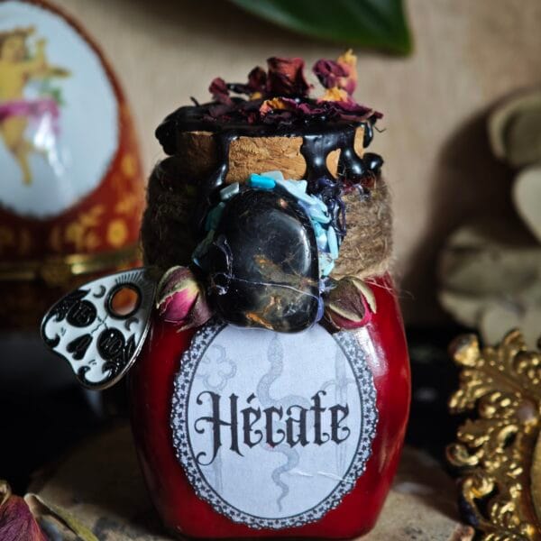 Pociones Aromáticas Místicas: Velas Artesanales de Folklore y Leyendas