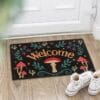 Felpudo de Entrada "Welcome" con Setas Rojas – Alfombra de Fibra de Coco Estilo Bosque Místico
