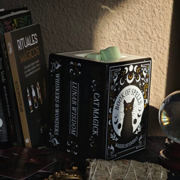 Quemador de Cera "Libro de Hechizos del Gato Negro" – Decoración Esotérica