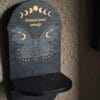 Altar de Pared Polilla Negra - (25cm) – Estante Gótico para Cristales y Tarot