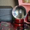 Bola de Cristal de 8cm con Peana de Madera – Instrumento de Adivinación y Decoración Gótica