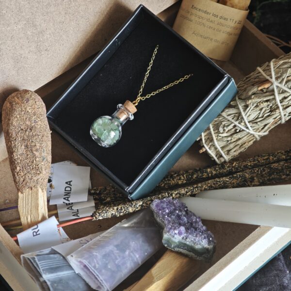 EL PRIMER GRIMORIO – Caja Regalo Green Witch con Velas, Inciensos y Minerales