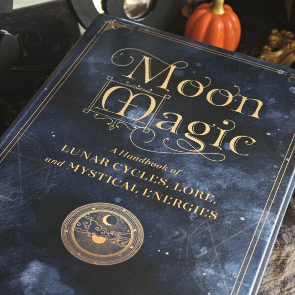 MOON MAGIC – Caja Regalo Gótica con Velas y Aromas