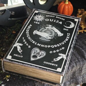 SPIRIT BOARD – Caja Regalo Gótica con Velas y Accesorios