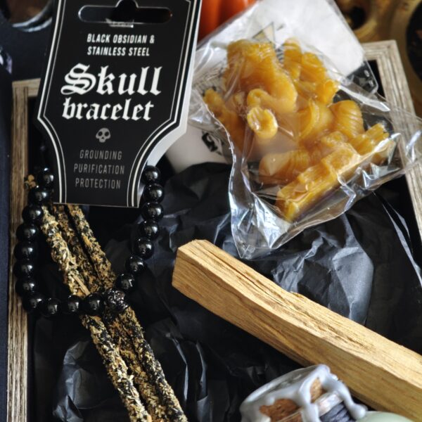 SPIRIT BOARD – Caja Regalo Gótica con Velas y Accesorios