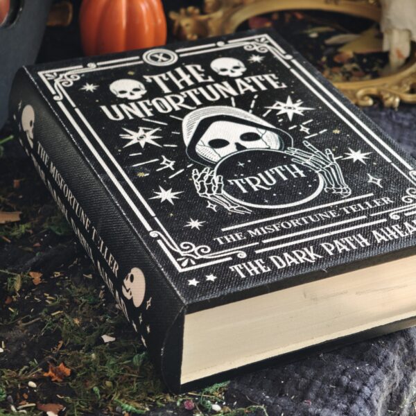 THE UNFORTUNATE – Caja Regalo con Aromas, Amuleto y Wax Melts