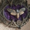 Marco Gótico Polilla Calavera – Decoración Gótica de Pared